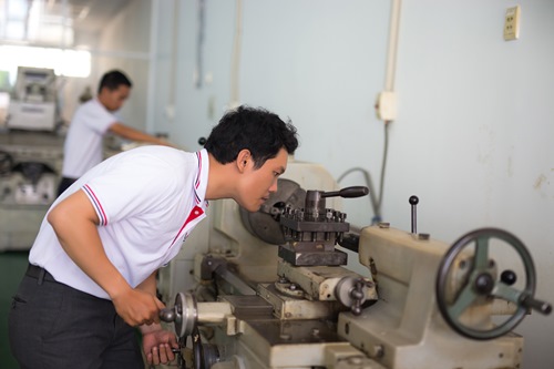Nhờ quan hệ tốt và hợp tác trực tiếp với đối tác Nhật Bản, Công ty Nhật Huy Khang đã đưa được nhiều lao động, kỹ sư sang Nhật Bản
